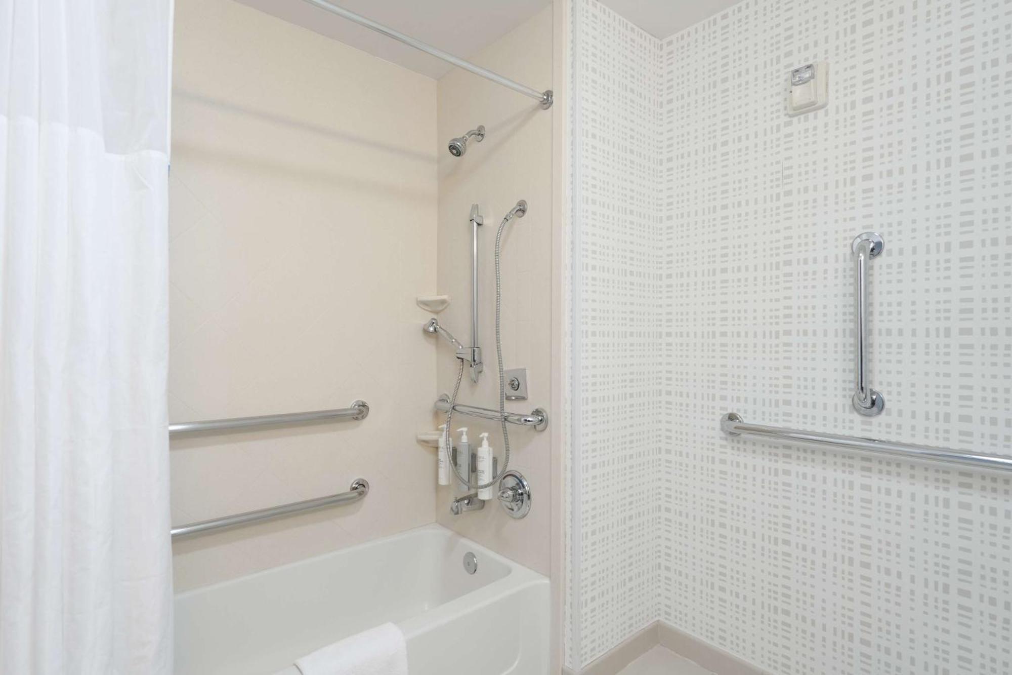 Hampton Inn And Suites Tulsa Central Εξωτερικό φωτογραφία