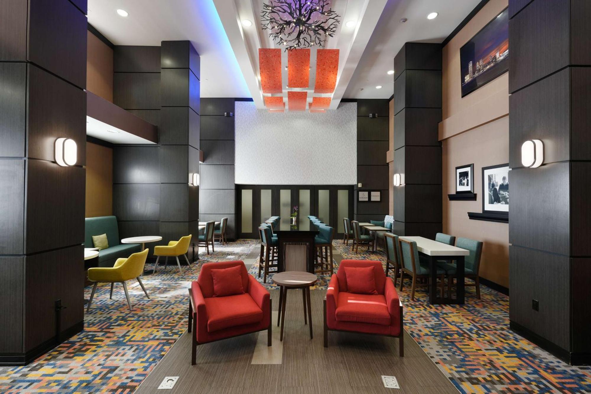 Hampton Inn And Suites Tulsa Central Εξωτερικό φωτογραφία